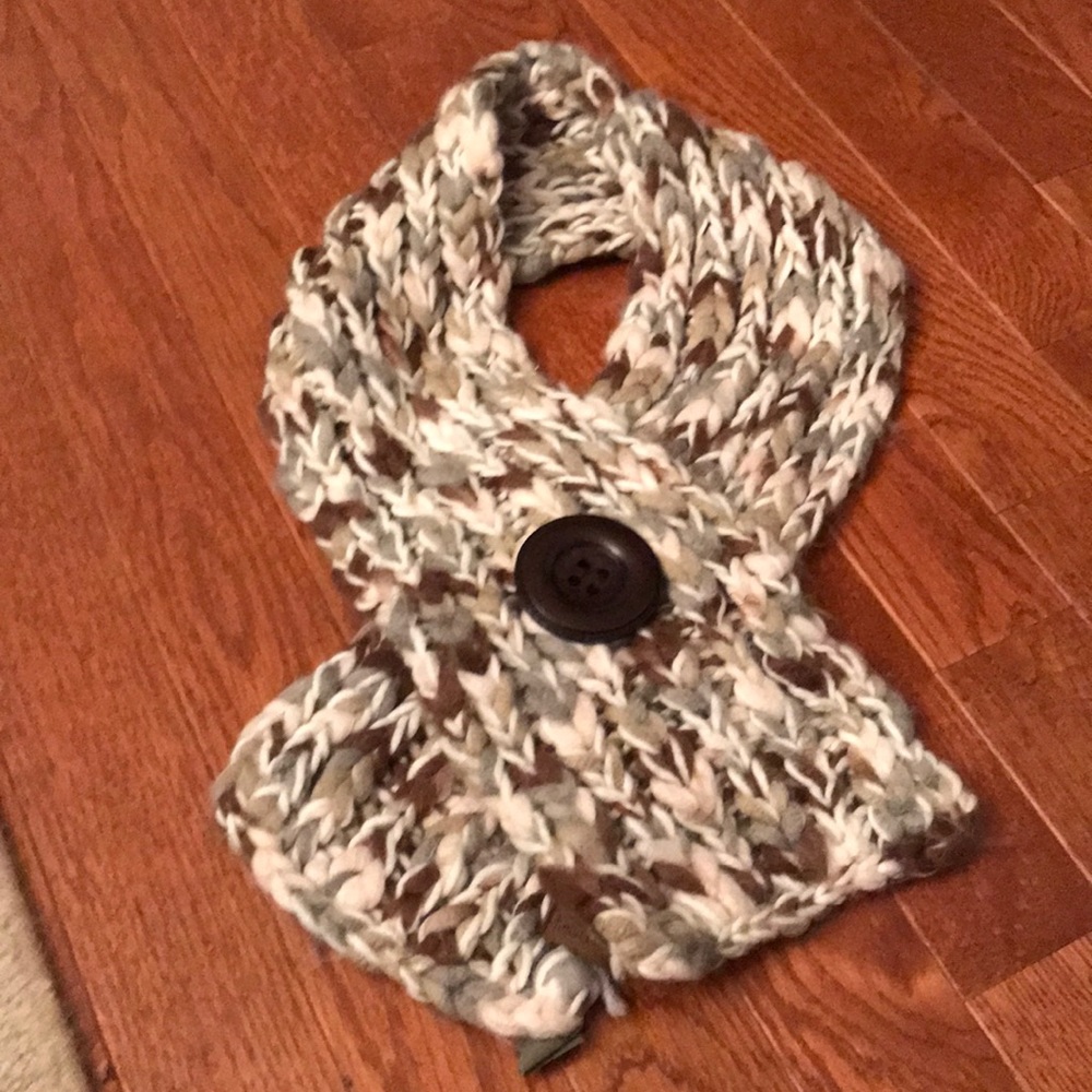 Fossil Knit Scarf.